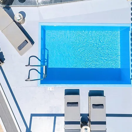 Olivengruene Mit Privatem Beheiztem Pool Prázdninový dům Vathí